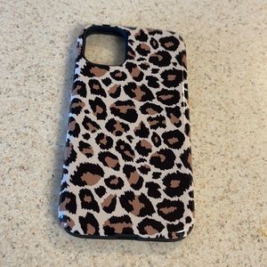 iPhone 11 leopard case